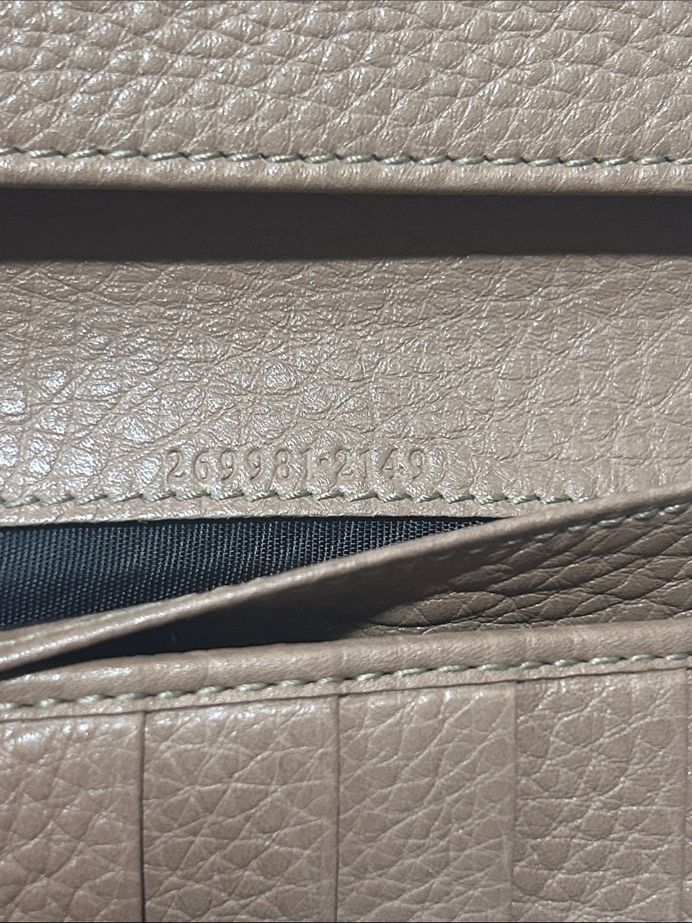 ✨ Authentic Gucci Bamboo Tassel long wallet chain added - Picture 8 of 9